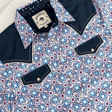 Load image into Gallery viewer, Country Floral Short Sleeve Performance Western Shirt
